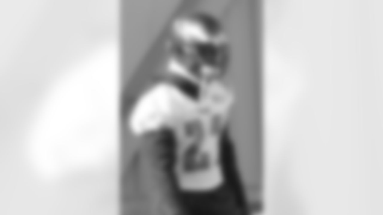 CB Roc Carmichael is back with the Eagles after being signed today to the active roster