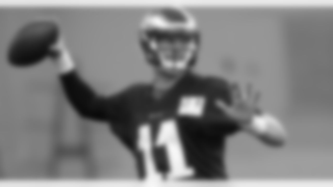QB Carson Wentz