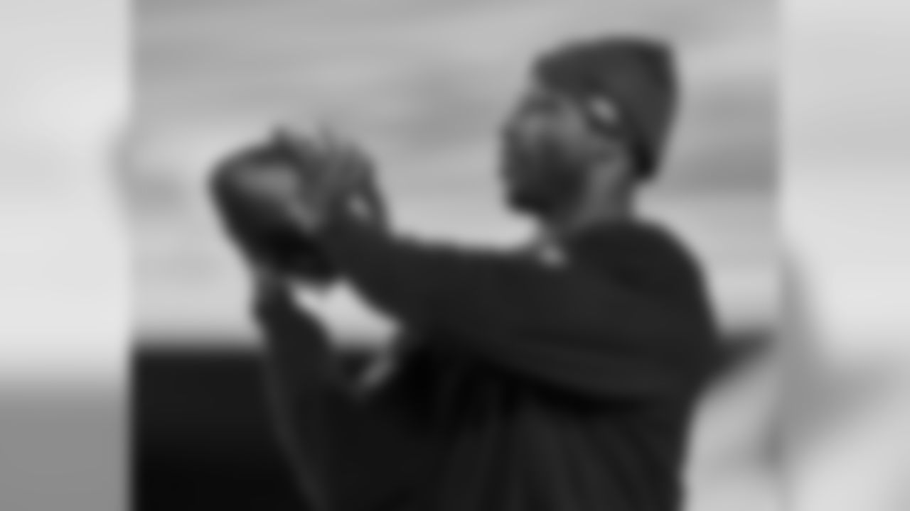 WR Jason Avant was listed as inactive vs. the Cowboys on November 4, 2007