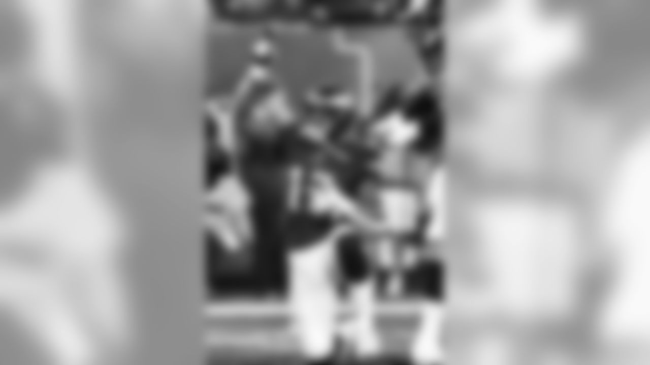 WR Alshon Jeffery
Philadelphia Eagles vs. New York Giants at MetLife Stadium on October 11, 2018.