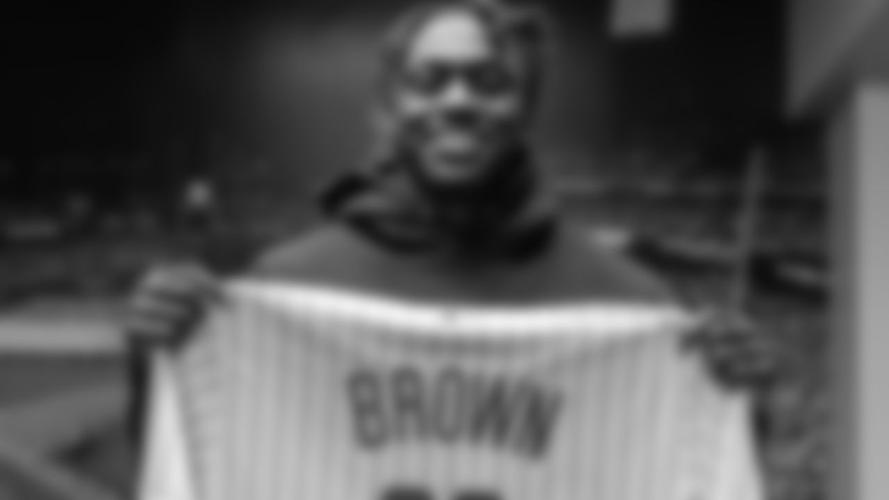New wide receiver A.J. Brown was introduced to Philadelphia fans for the first time as he threw out the ceremonial first pitch at Tuesday's Phillies game.