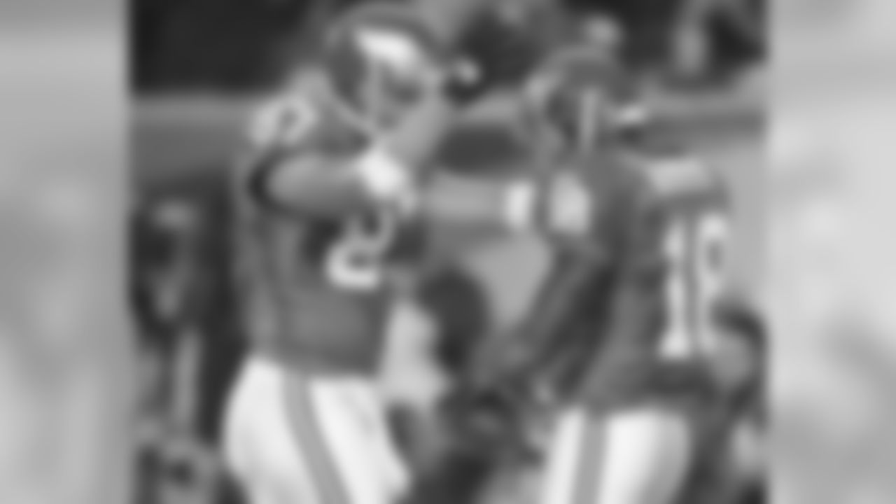 WR J. Maclin and TE Brent Celek