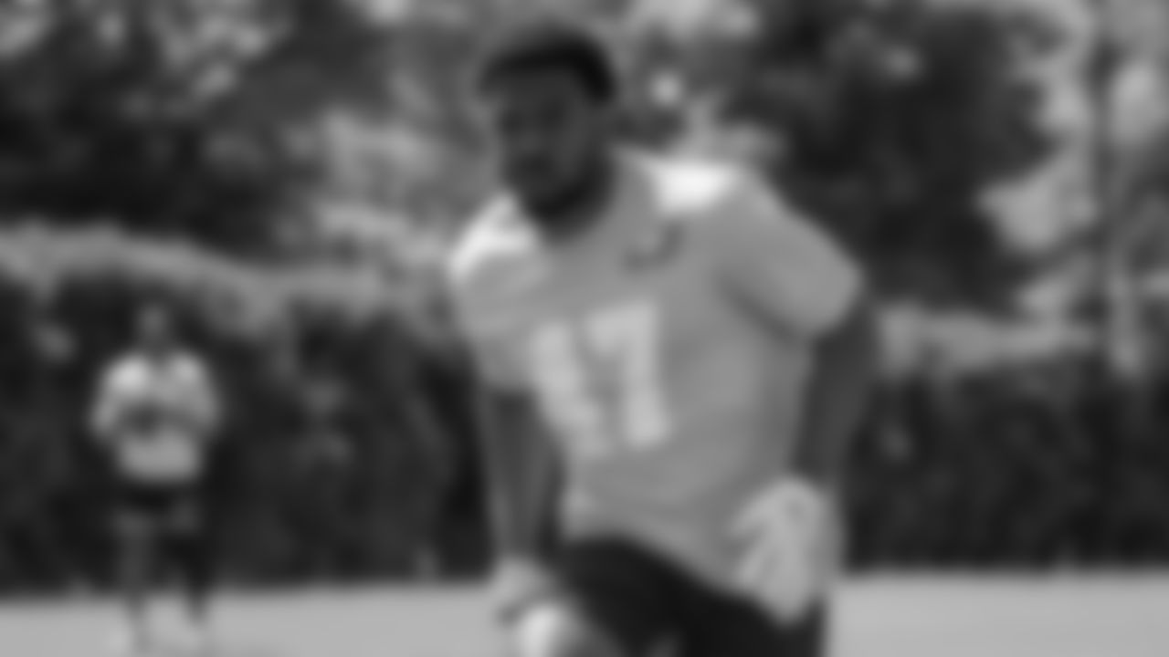 CB Lavert Hill