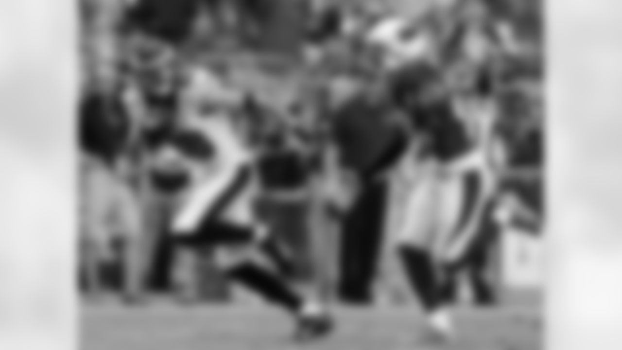 The Eagles acquired Maehl from the Texans in a trade in 2013