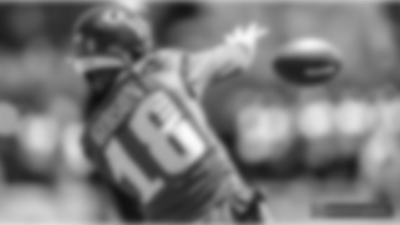 WR Shelton Gibson: "The road to success is always under construction... never folding 🤟🏾"