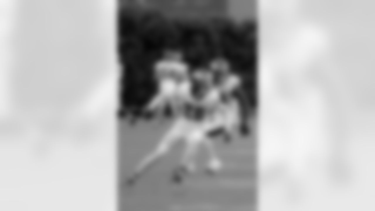CB Cary Williams