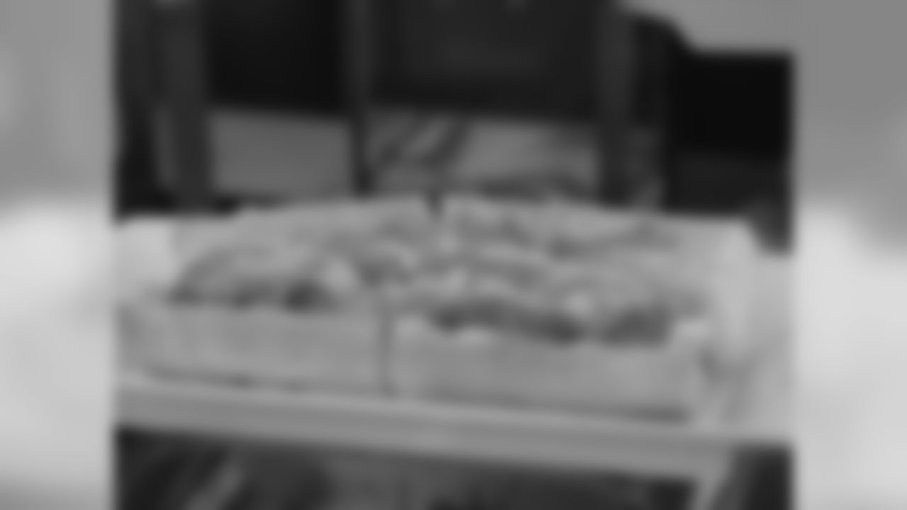 A hoagie is a great gametime meal!