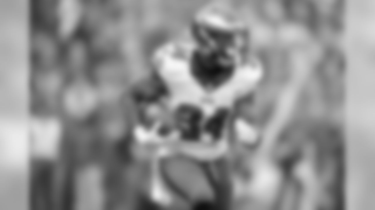 RB Kenjon Barner