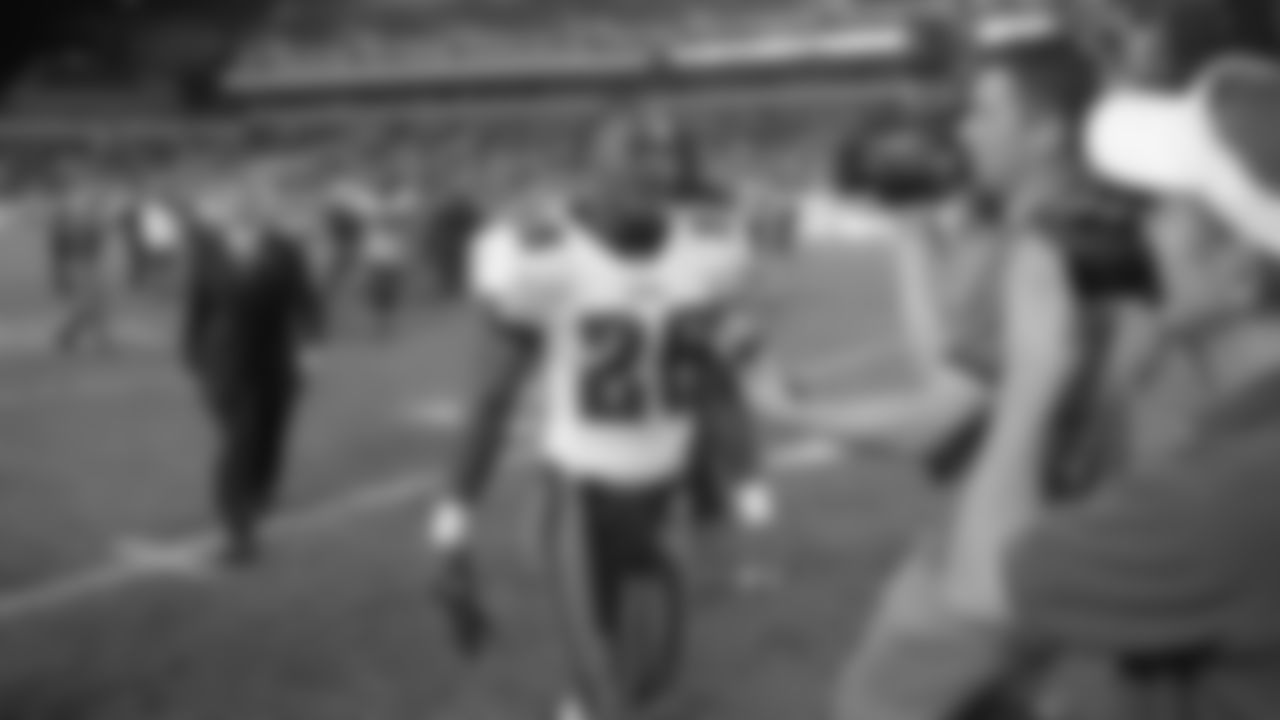 2006 Week 5 Lito Sheppard interception touchdown spoils Terrell Owens' return to Philly.