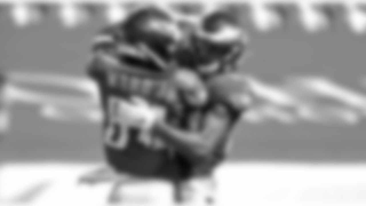 WR Greg Ward celebrates with WR John Hightower
Philadelphia Eagles vs. Cincinnati Bengals at Lincoln Financial Field on September 27, 2020