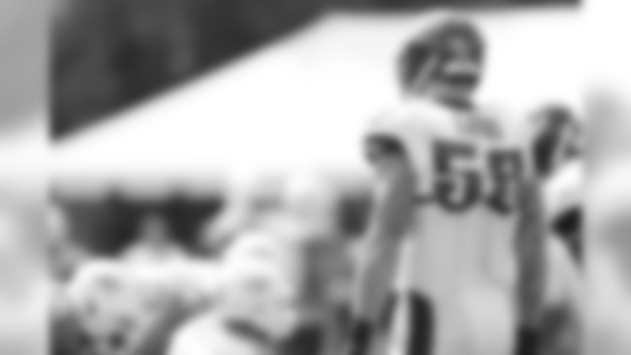 DE Chris Long