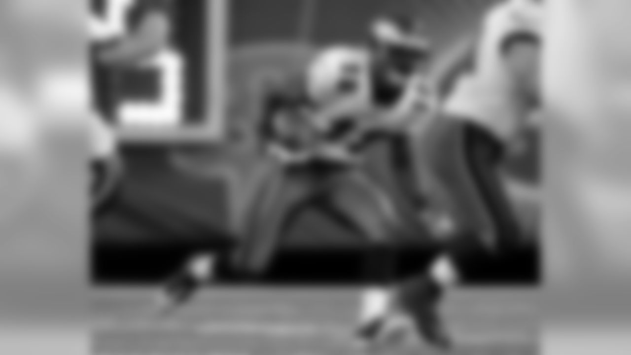 WR Jeremy Maclin in action