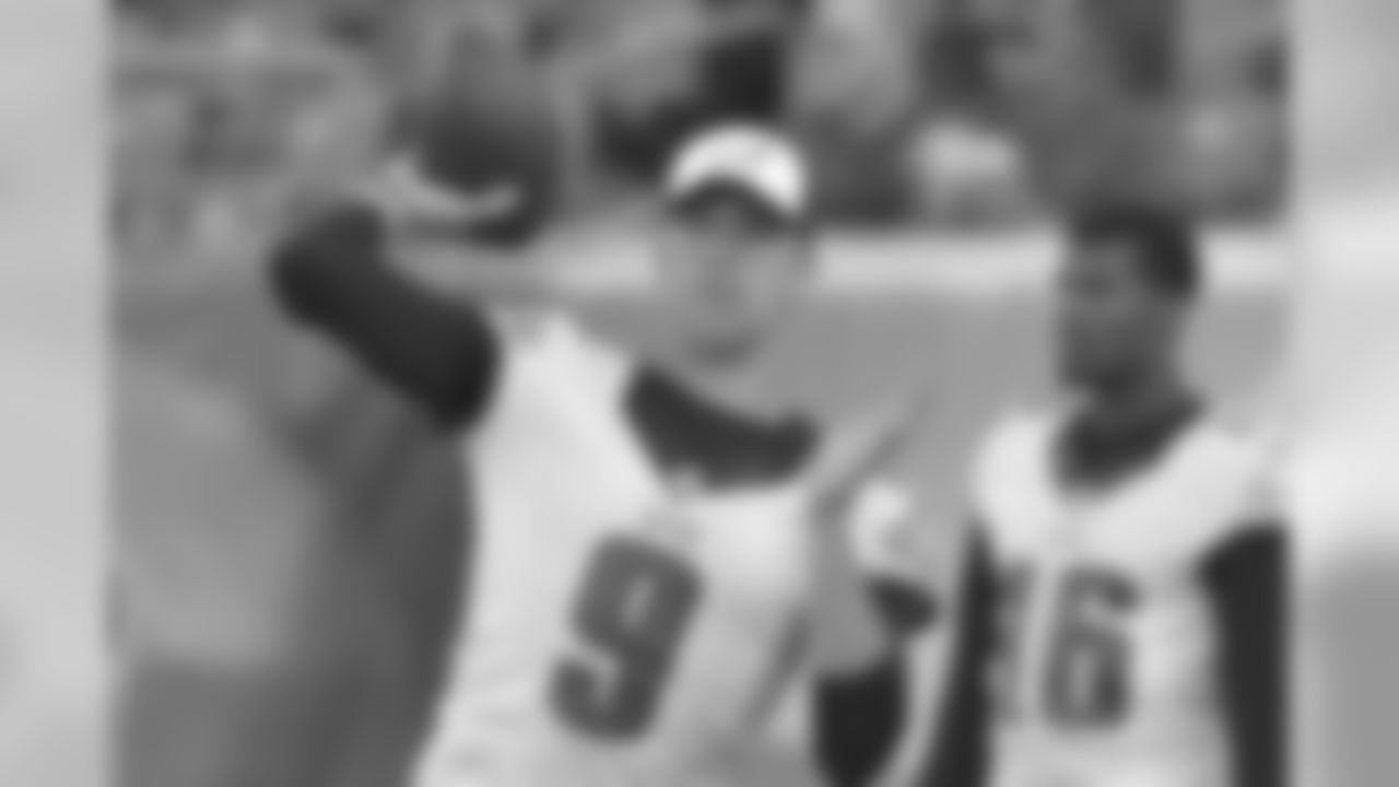QB Nick Foles