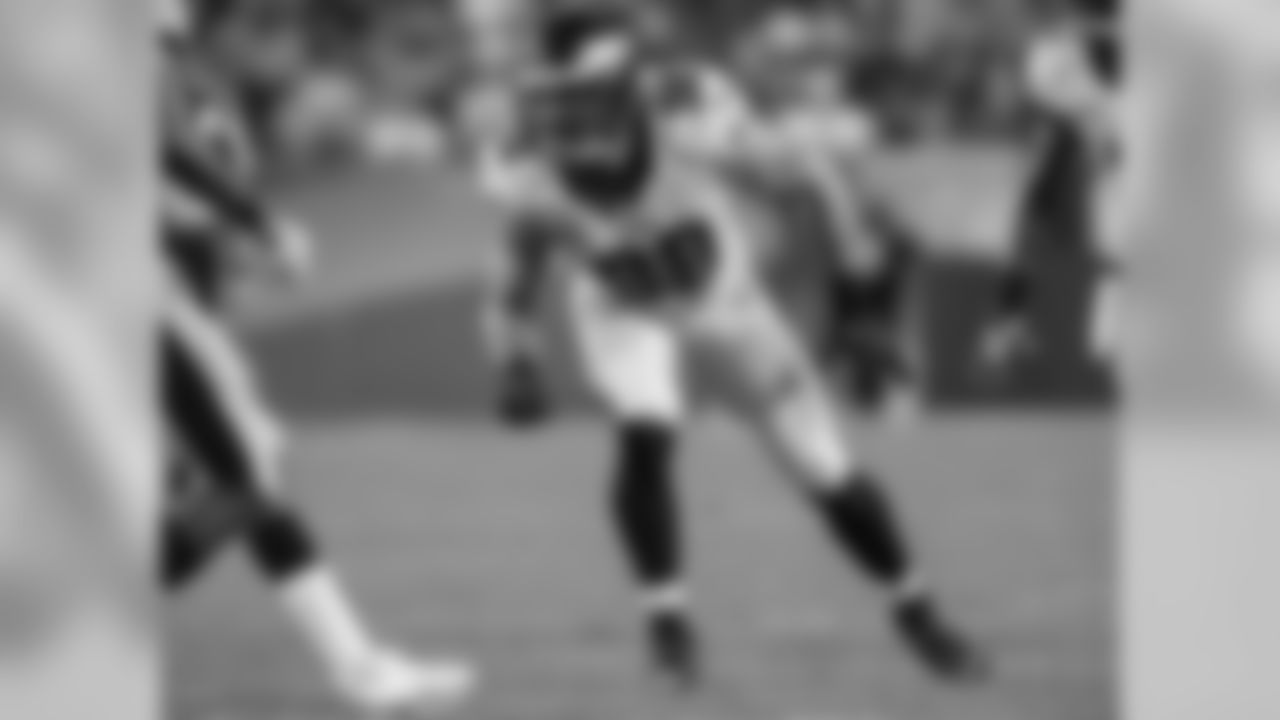 LB Connor Barwin