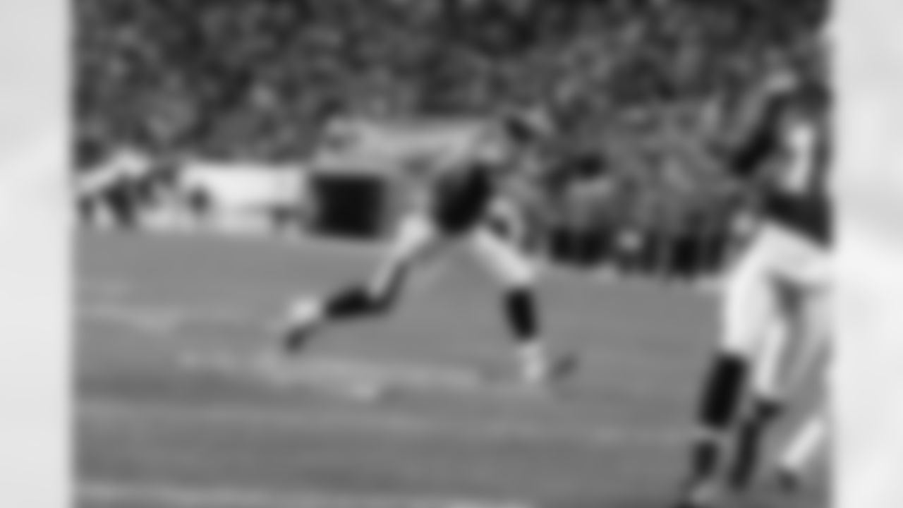 TE Brent Celek