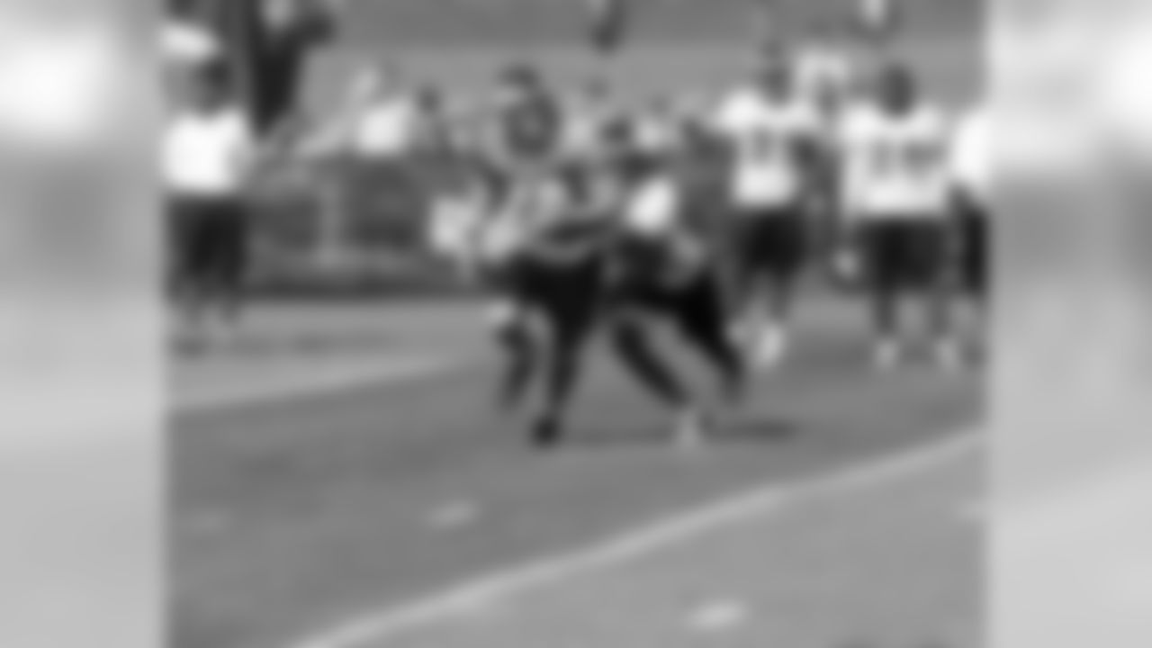 WR Michael Gasperson works against CB Asante Samuel