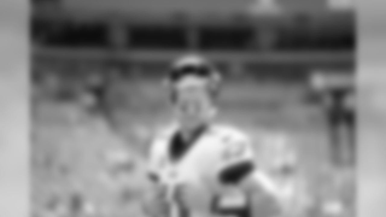 QB Carson Wentz