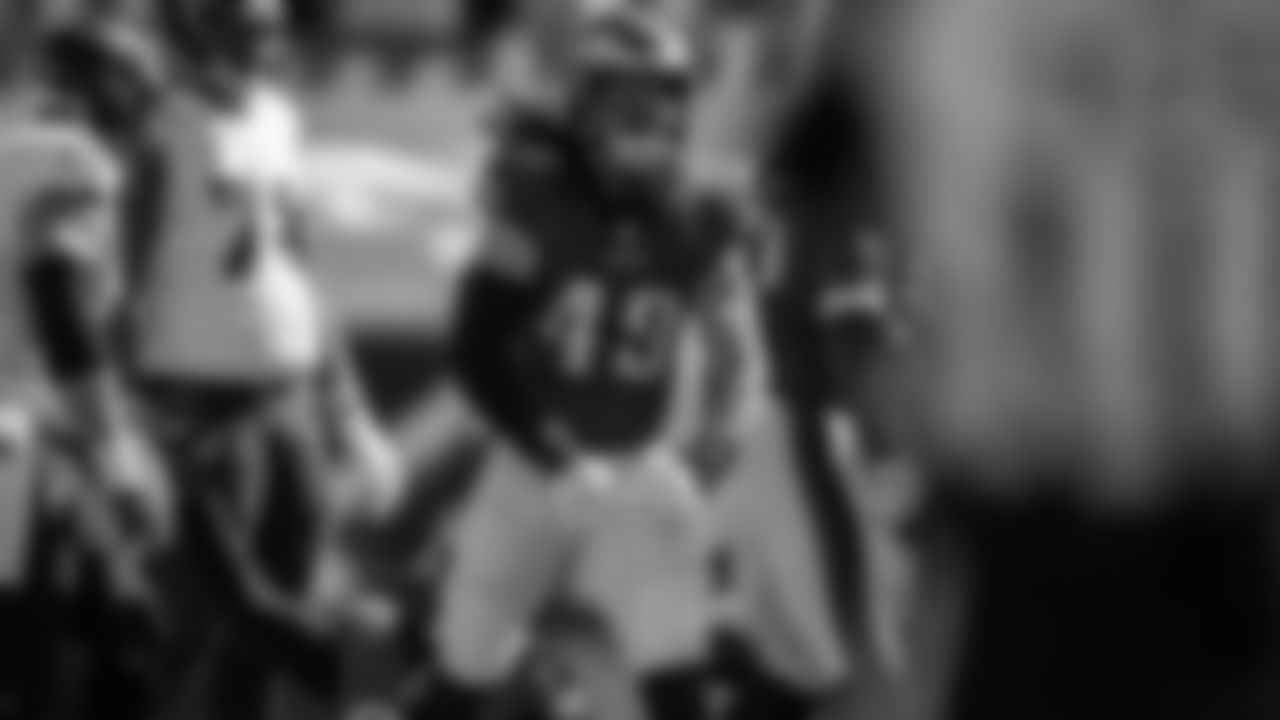 LB Alex Singleton