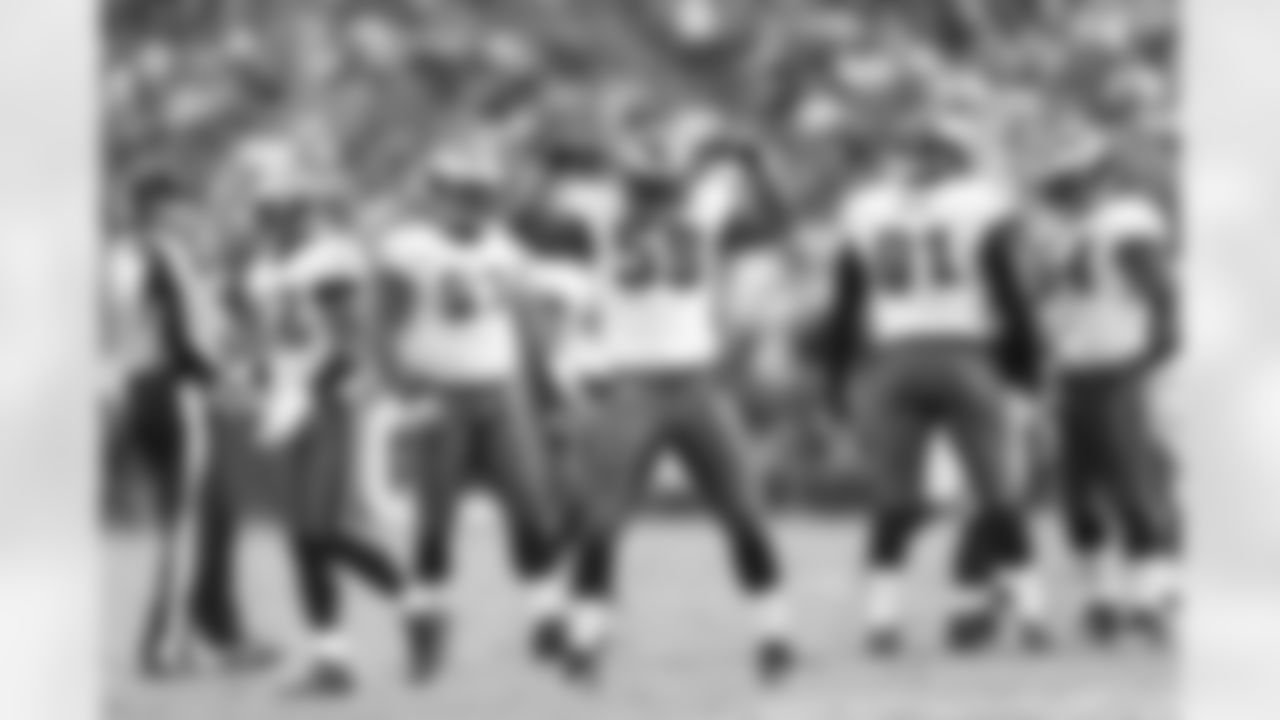 LB DeMeco Ryans