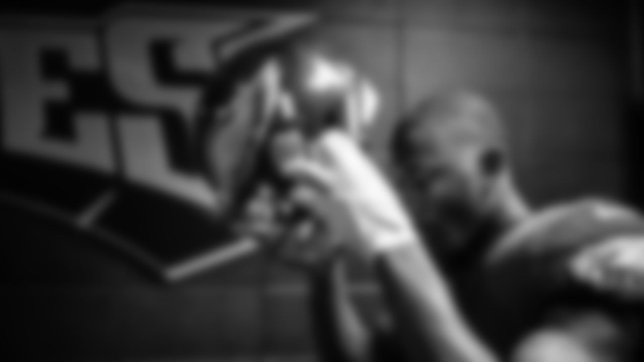 WR DeVonta Smith