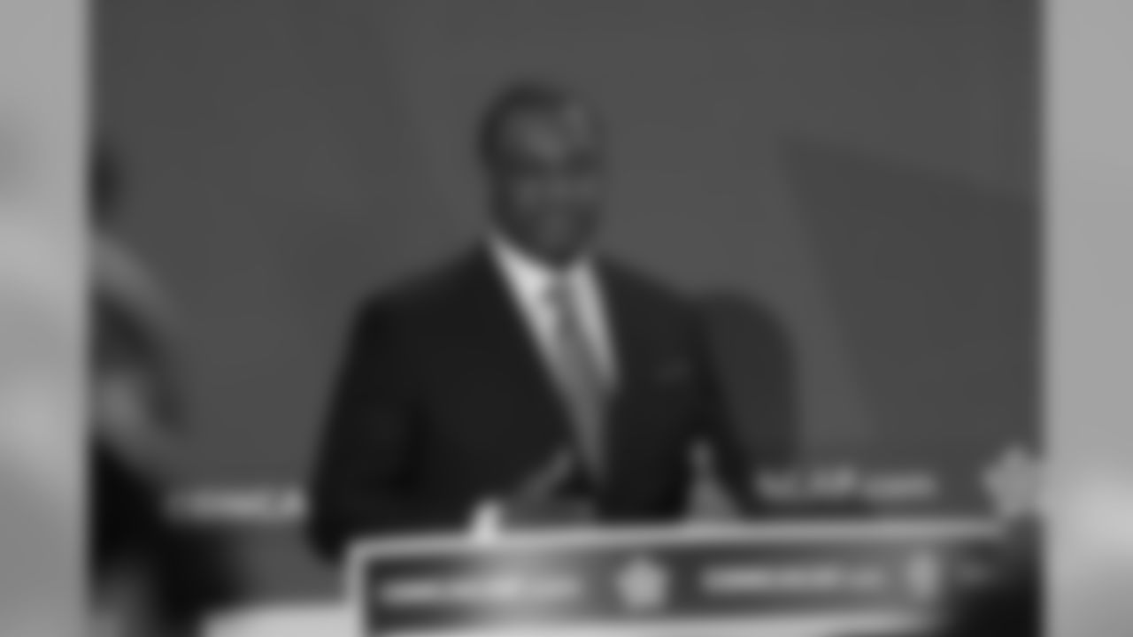 CONCACAF President Jeffrey Webb makes the official announcement