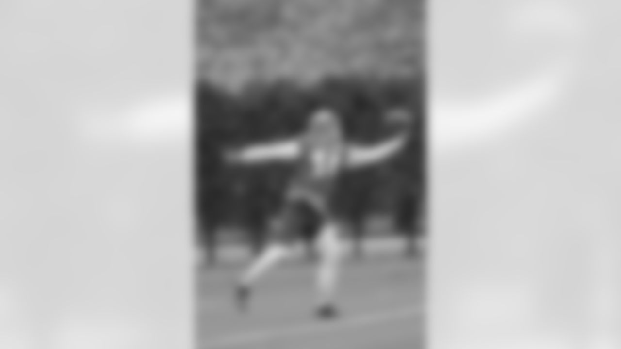 WR Riley Cooper