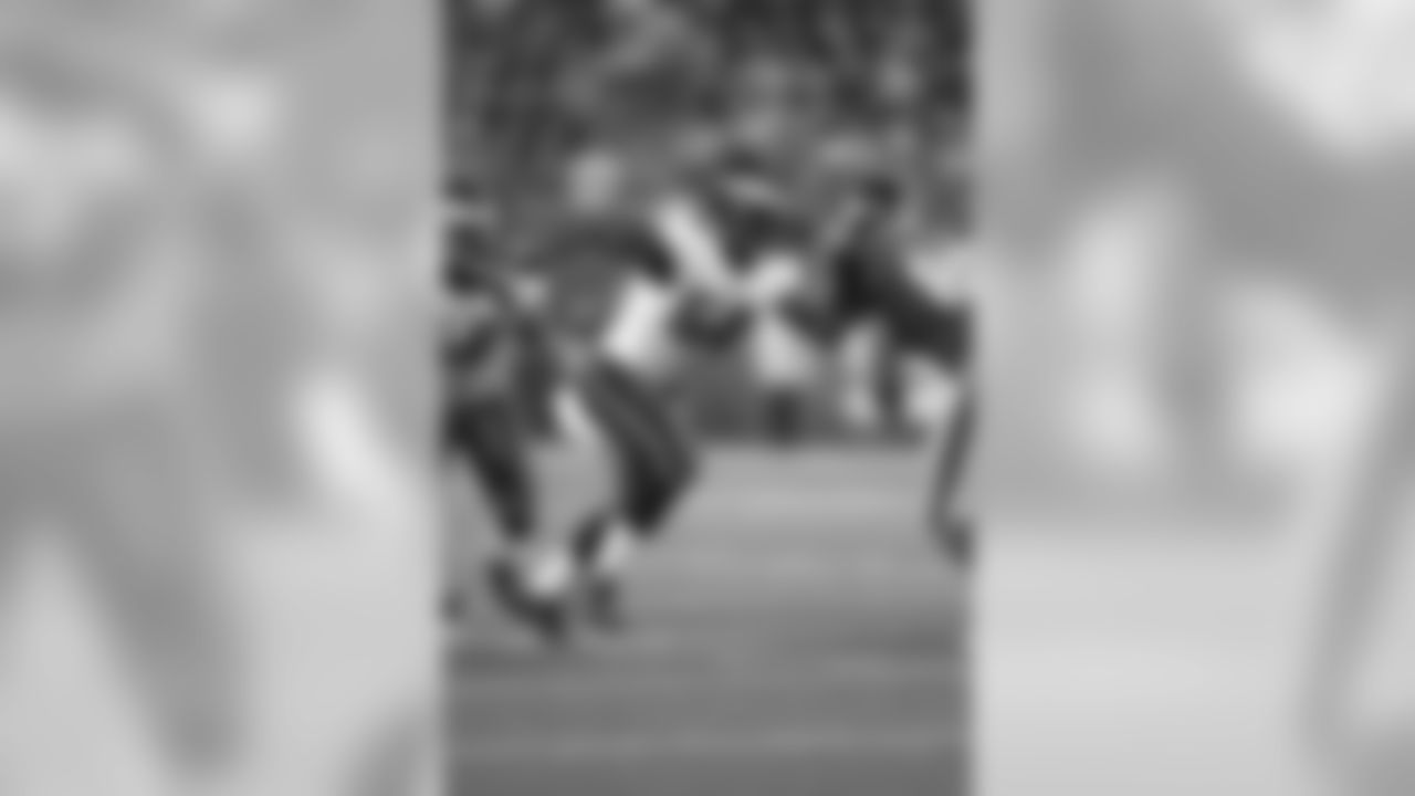 DE Trent Cole