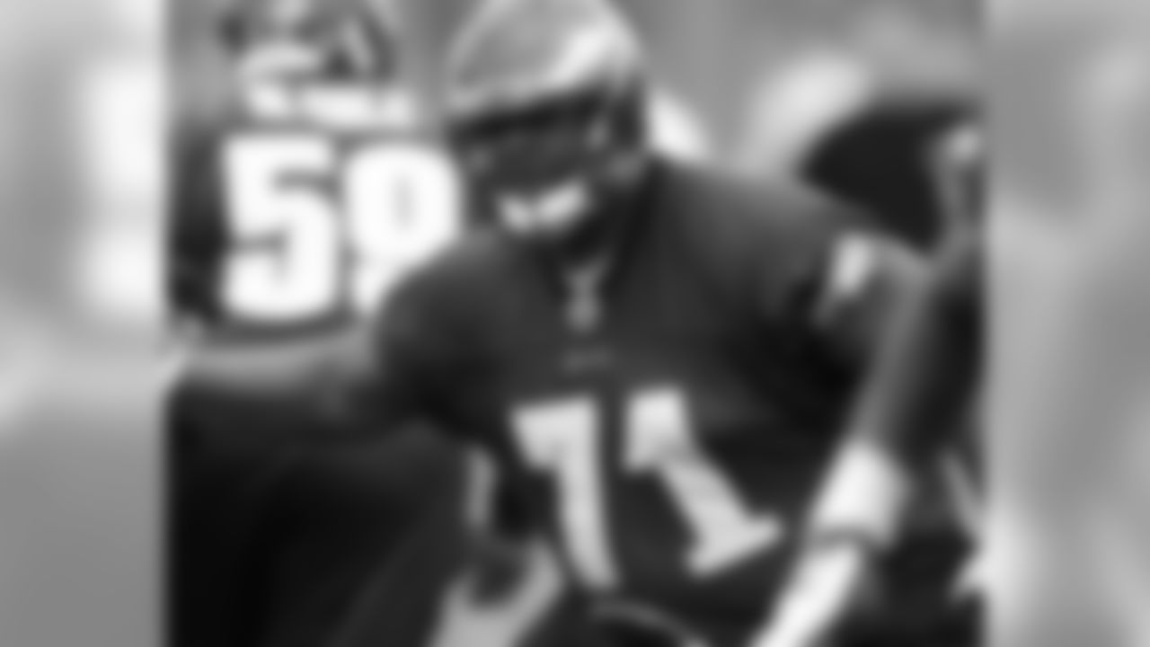 OT Jason Peters in action