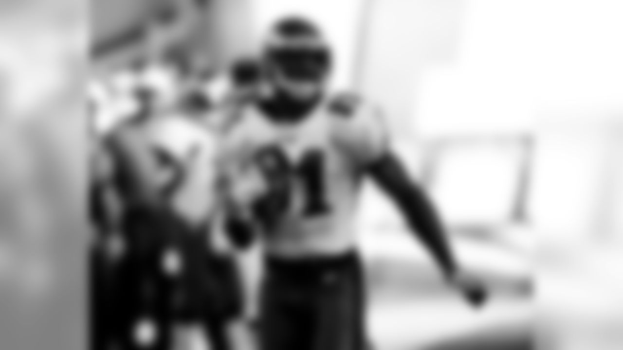 WR Jason Avant had a big day vs. the Chargers