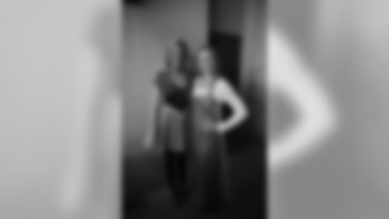 Eagles Cheer is in the spirit!