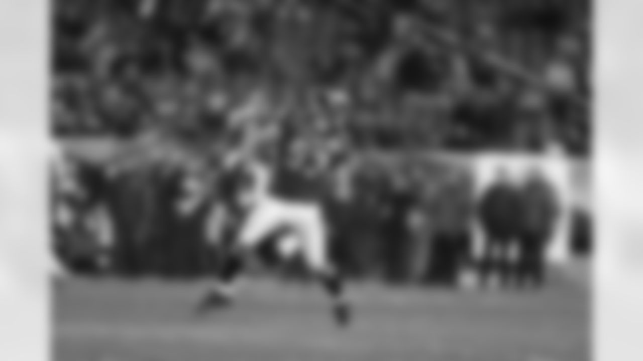 LB Ryan Rau
