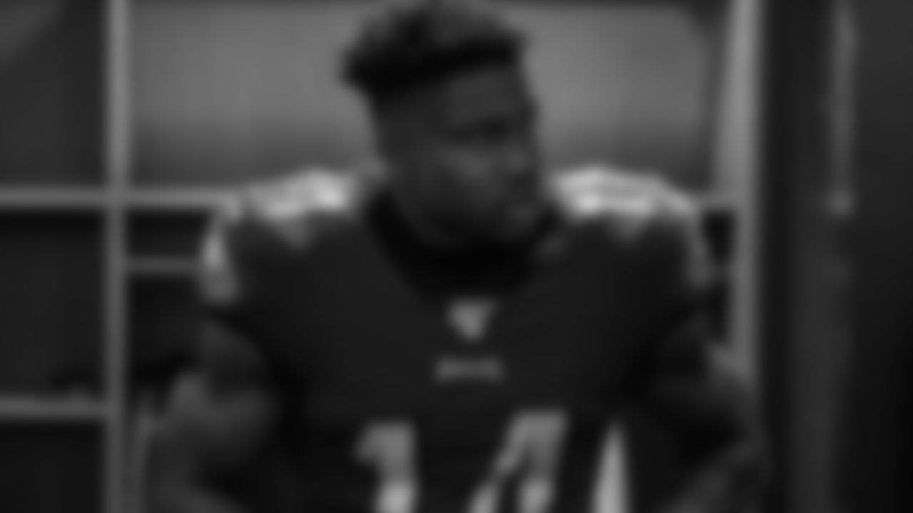 WR Robert Davis