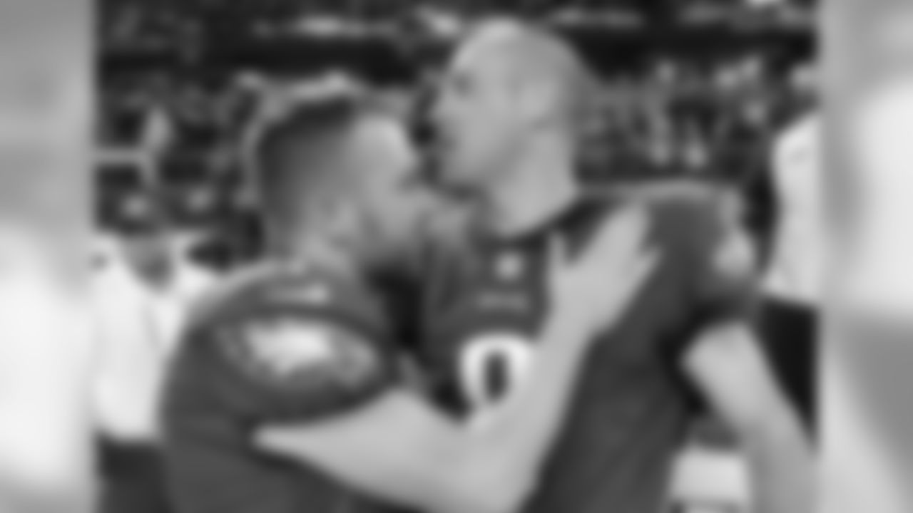 K Jake Elliott and P Donnie Jones