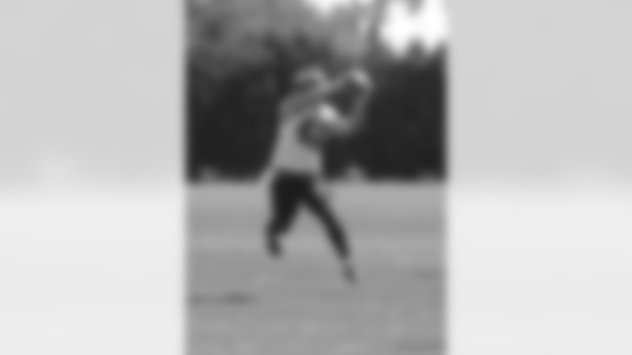 S Chris Maragos covers the ball