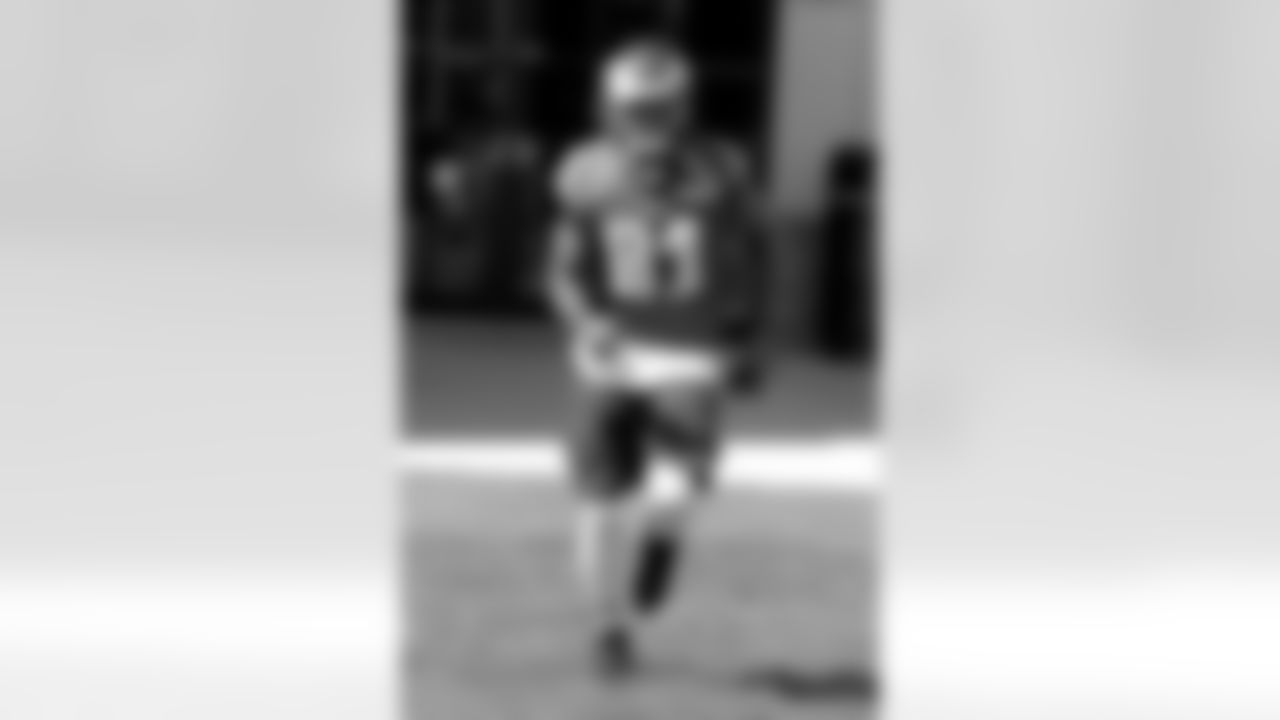 WR Jordan Matthews running out to practice after his big Sunday performance