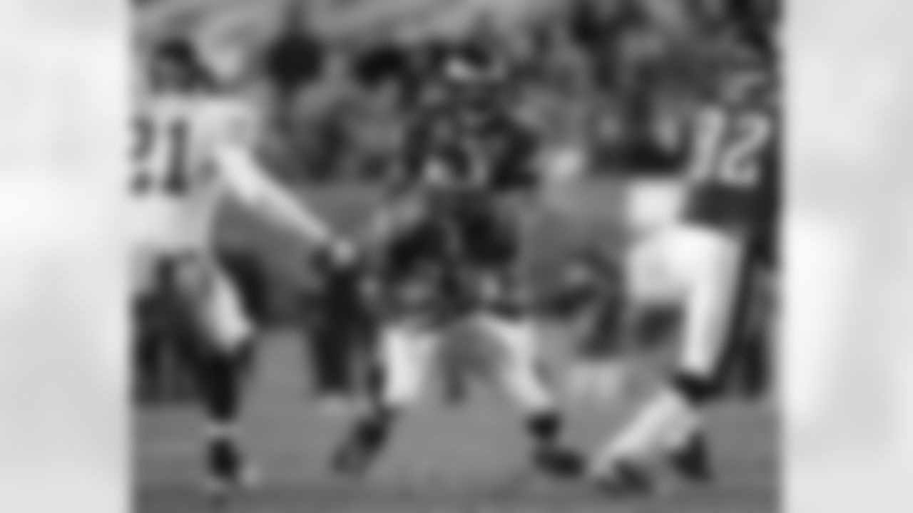 RB Correll Buckhalter in action vs. Giants