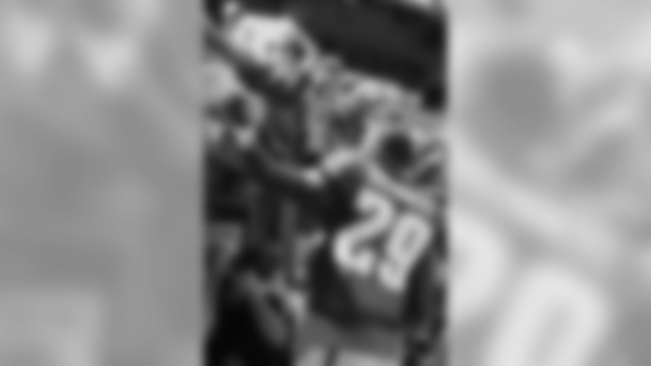 RB DeMarco Murray meets Eagles Nation