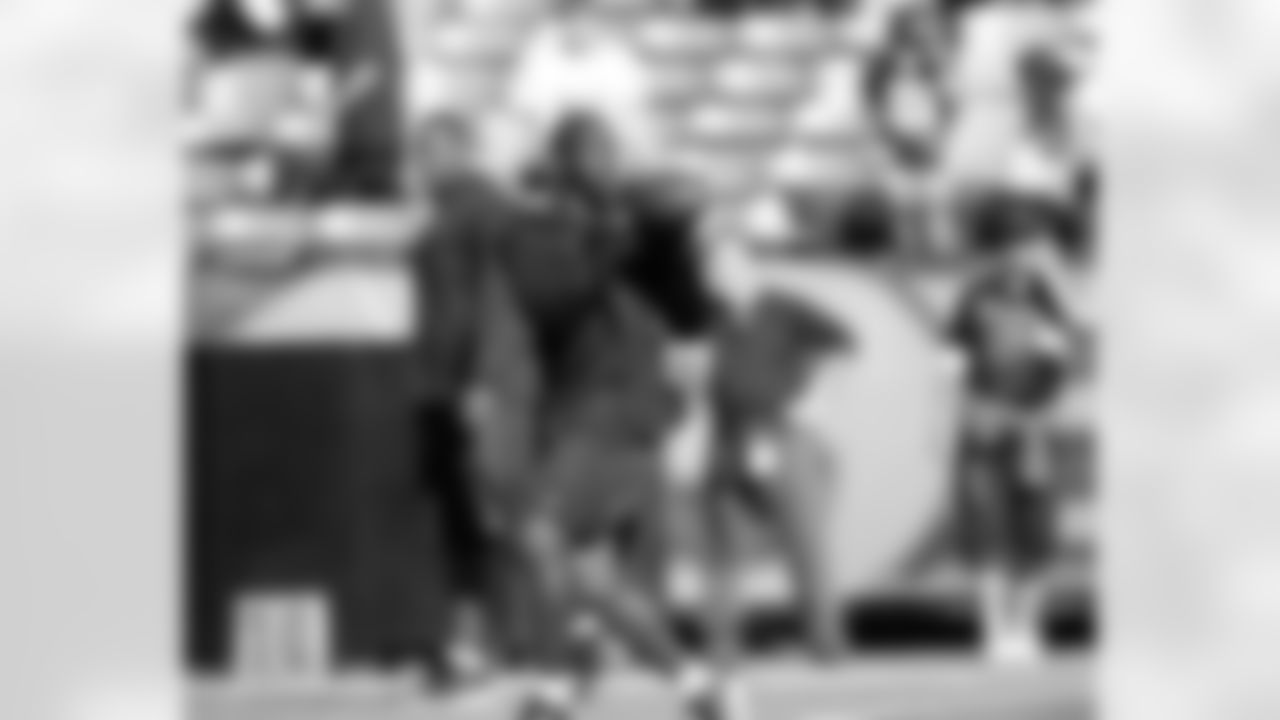 WR Jason Avant