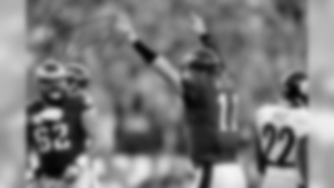 QB Carson Wentz