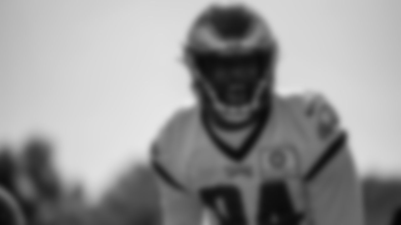 DE Josh Sweat
