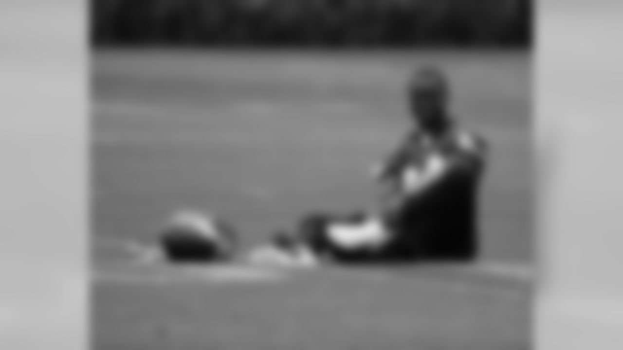 WR Jeremy Maclin adjusts some equipment