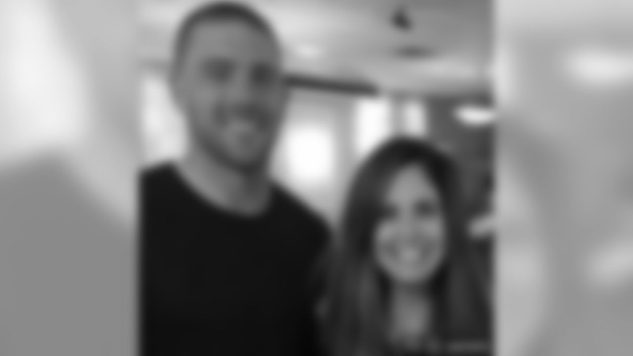 Zach Ertz supported his mom at a foundation fundraiser with goals to help make football more safe.