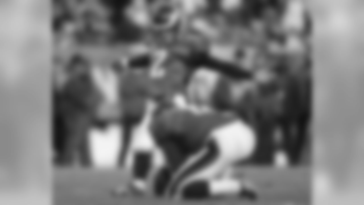 K David Akers with a 22 yd Field Goal