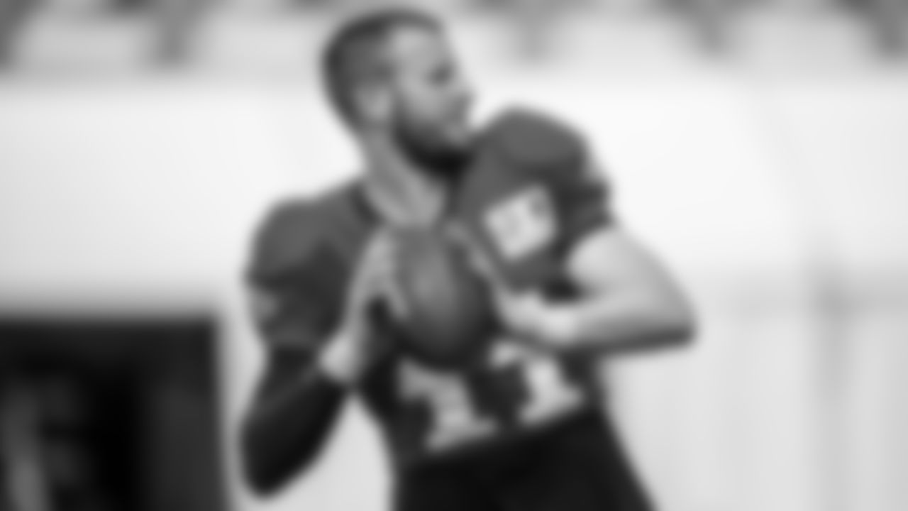 QB Carson Wentz