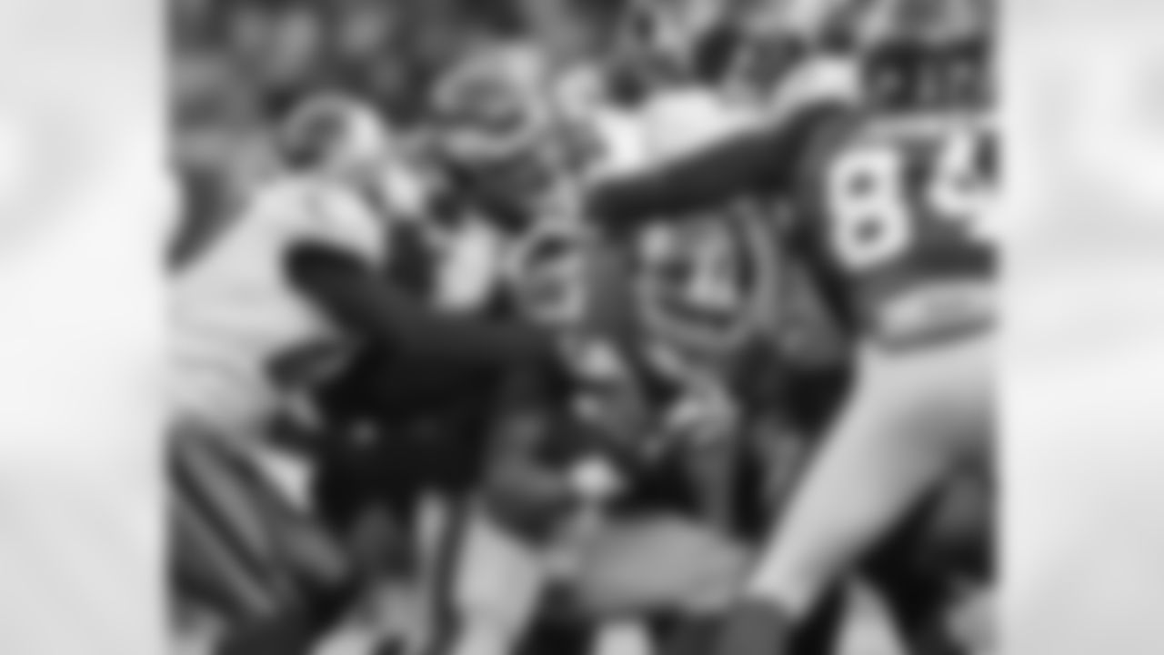 The big pile stuffs RB Brandon Jacobs