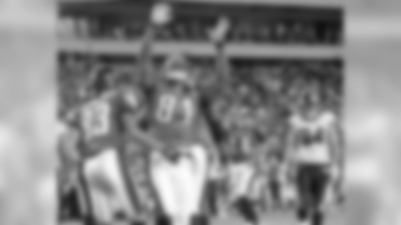 Jason Avant gives thanks