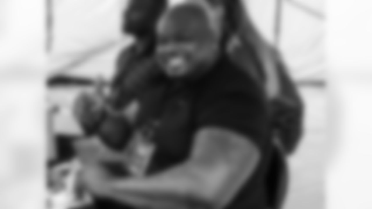 Former DT Hollis Thomas
