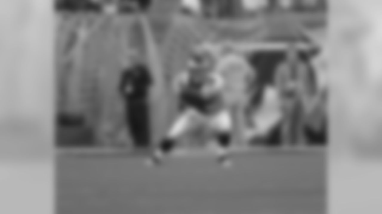 WR Chad Hall