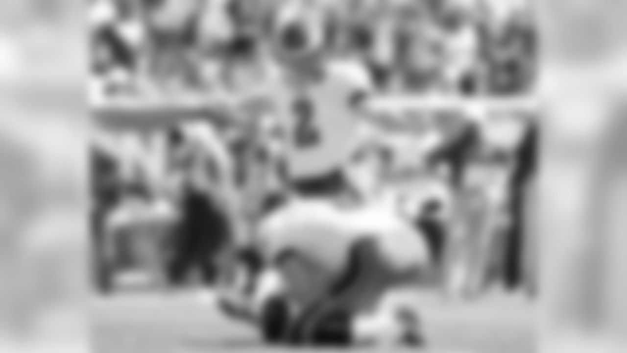 K David Akers adds a PAT