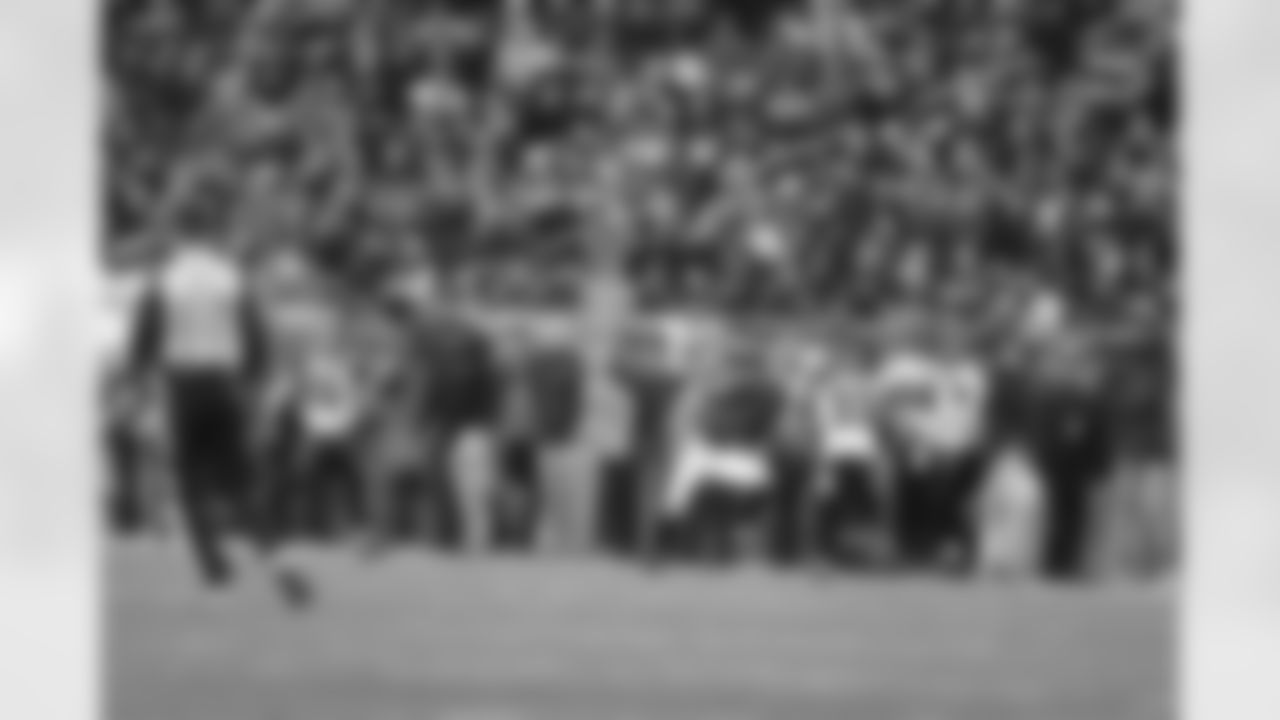WR Jason Avant